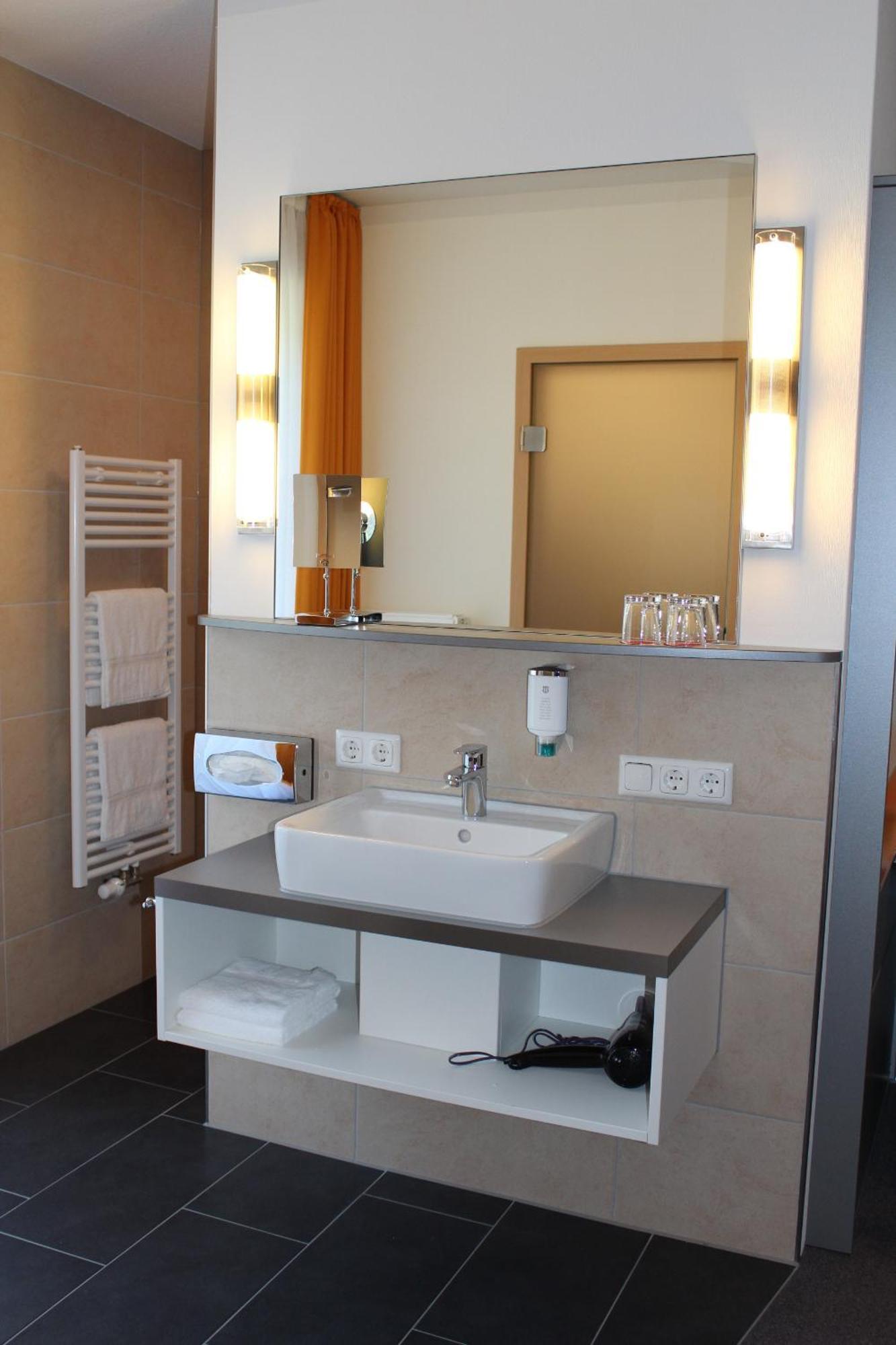 Hotel Ripken Kirchhatten Bilik gambar